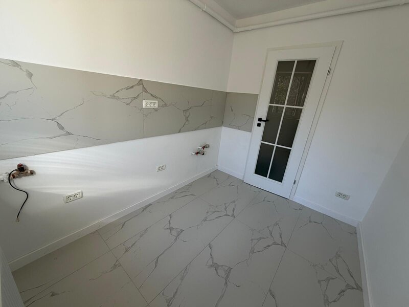 Parcul Titanii, pe Cozla, 10 minute metrou Titan, renovat complet,