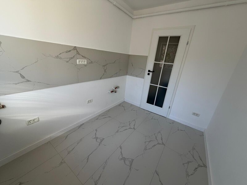 Parcul Titanii, pe Cozla, 10 minute metrou Titan, renovat complet,